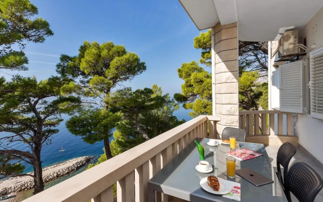 Anka - Amazing Location - Sa13