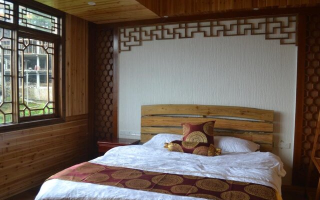 Longji Long Ying Hotel