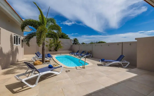 Central 4br3ba Villa w Ocean Views Private Pool