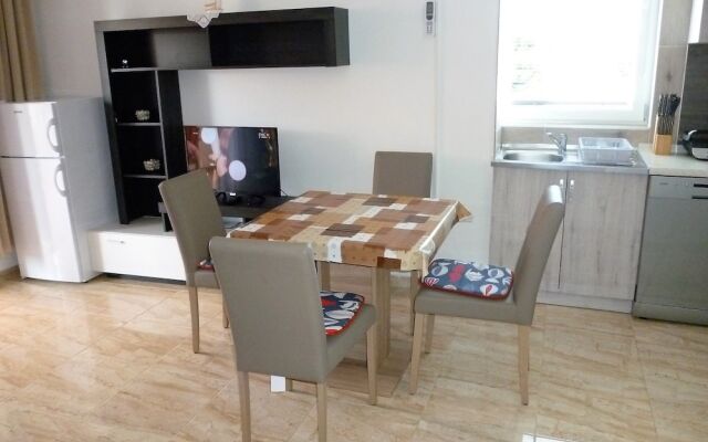 Apartments Tisa With Seaview