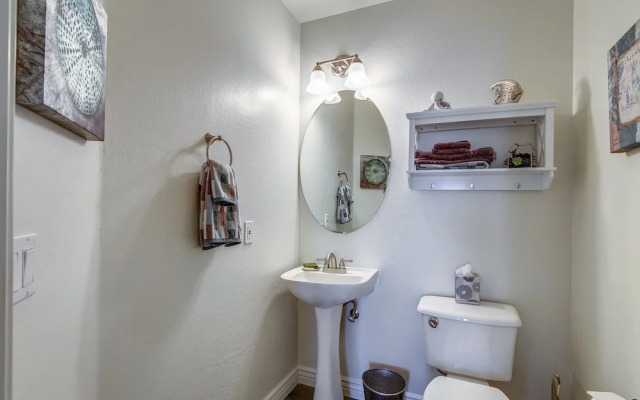 Freeport - 4 Br home by RedAwning