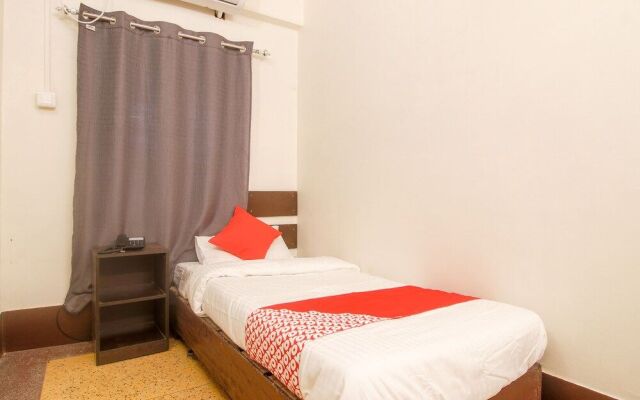 Hotel Indiraj