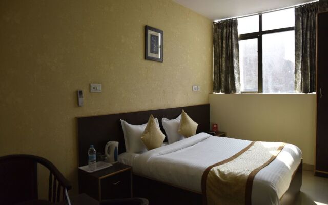 OYO 8040 Hotel Ananta Inn