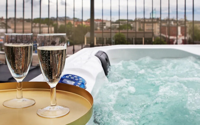 The Loft Hotel - Adults Only