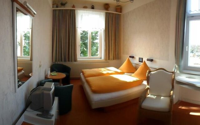 Hotel Schloonsee Garni