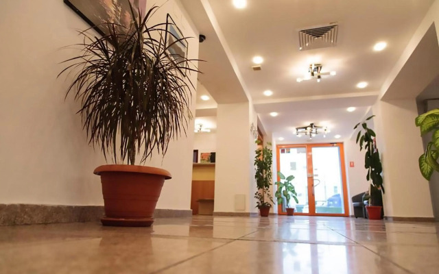Plus Hotel