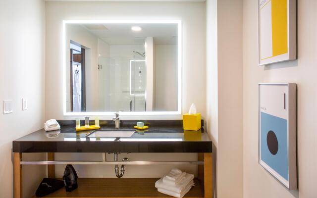 Hotel Indigo Everett - Waterfront Place by IHG