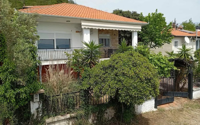 Seaside Holiday Home With Balcony