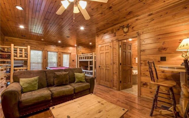 The Great Outdoors - Two Bedroom Cabin