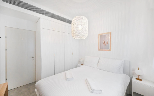 Stylish 1BR in Ben Yehuda 73 by HolyGuest