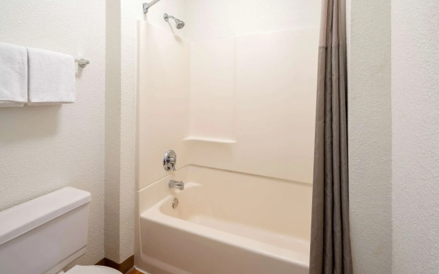 Motel 6 Ventura, CA - South