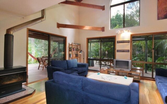 Planula Bed & Breakfast Retreat