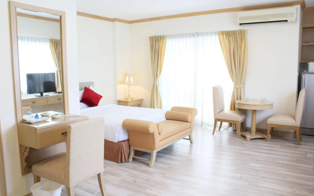 Romance Hotel Bangna (SHA Extra Plus)