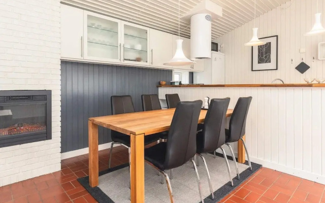 6 Person Holiday Park Home in Middelfart