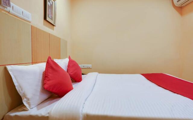 OYO 48723 Shanthaa Residency Lodge