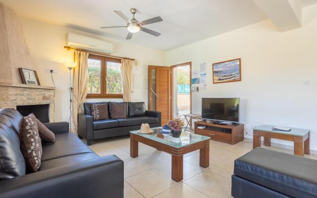 Villa Tsikkos Tessera