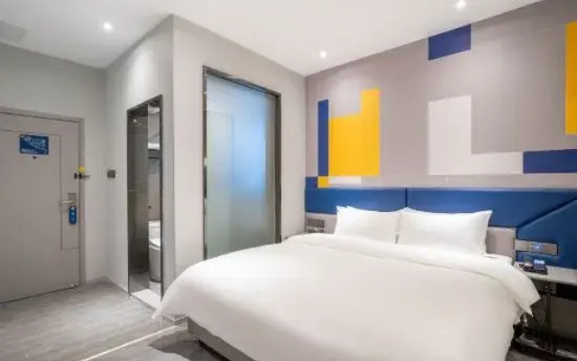7 Days Hotel (Rongxian Bus Terminal)