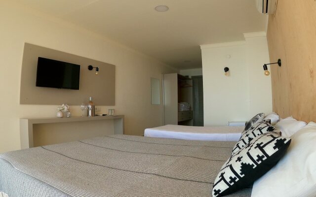 Sun Hotel by En Vie Beach - Adults Only