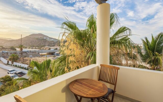 Cabo Break Hotel