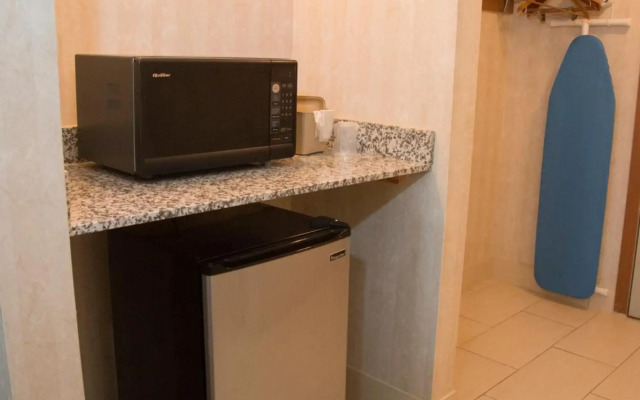Hampton Falls Inn