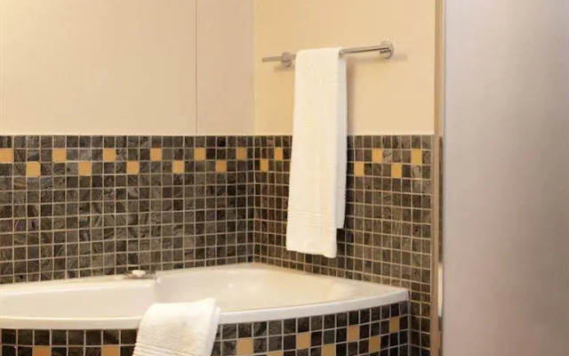 Moloko Executive Apartments & Hotel