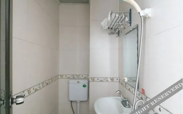 Liuzhou Yaping Hotel (Liunan Wanda Store)