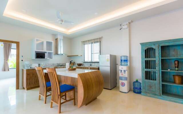 Blue Bird Villa