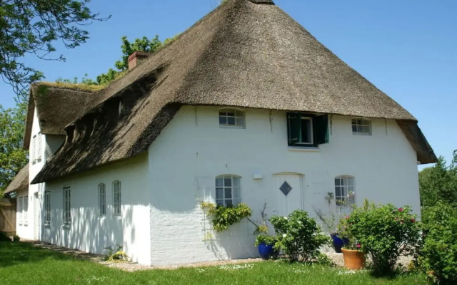 Poppenbull Thatched House