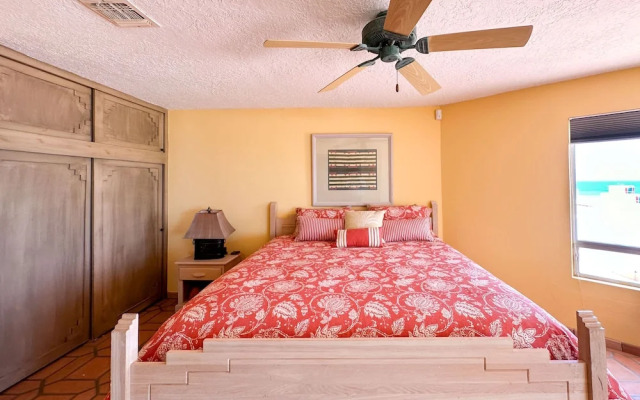 Your Beachfront Escape Close to Everything