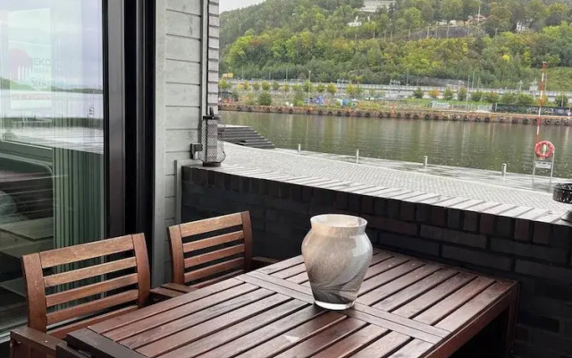 Stylish Seaview 4 Beds Central Apartment Sorenga