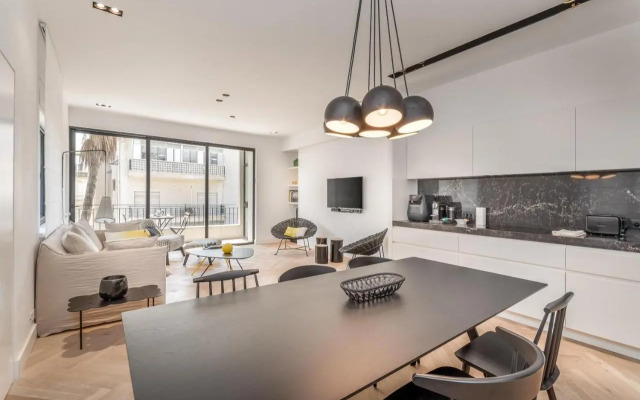 Stunning and design 2BDR Apartment