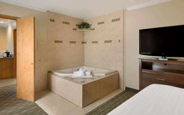 Best Western Holiday Hotel