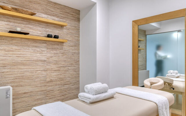 Las Hotel & Spa