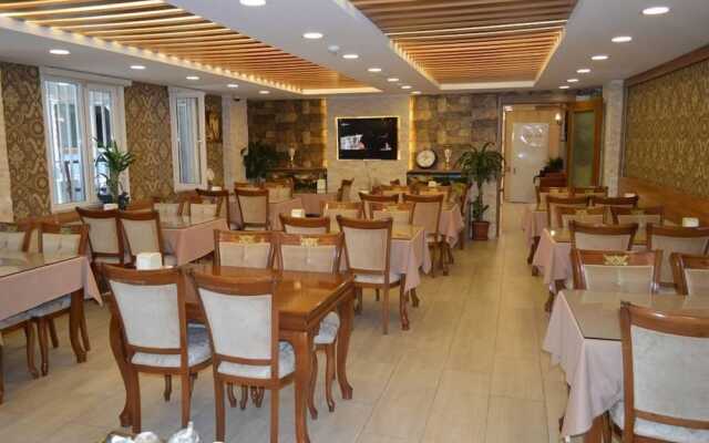 Grand Gross Hotel