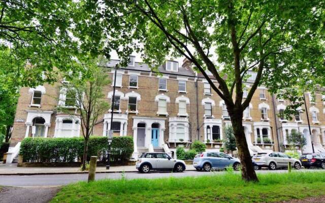 1 Bedroom Flat In Canonbury Islington