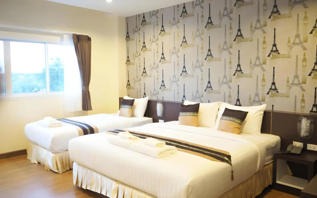 Suksomboon Hotel