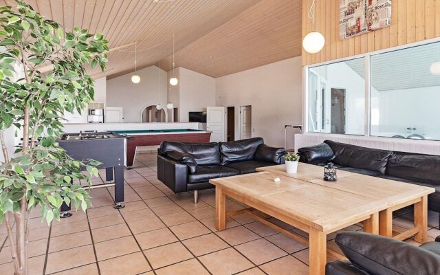 20 Person Holiday Home in Vinderup-by Traum