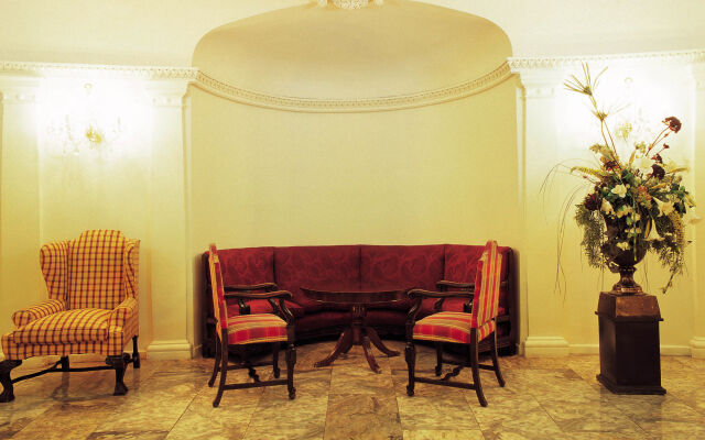 Hotel Carlton