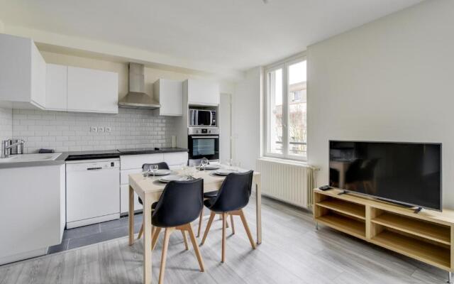 Chic and spacious apart with parking