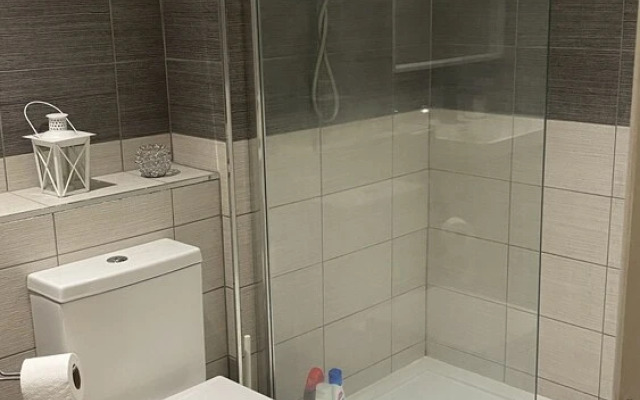 Dealhouse F7- Apartments