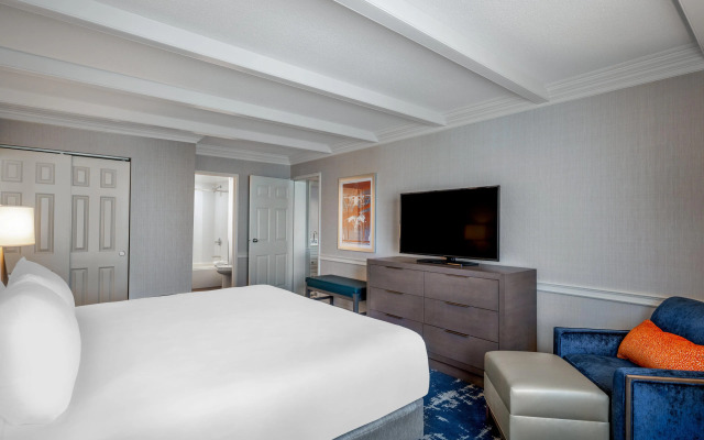 Crowne Plaza Albany - The Desmond Hotel by IHG