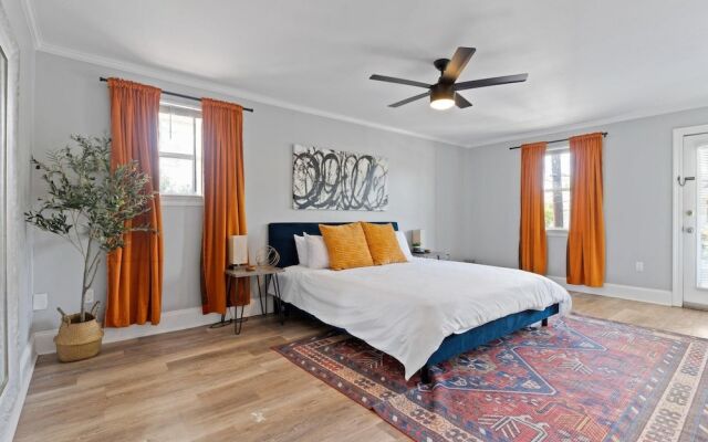 Quiet Retreat Off Magazine w Balcony Parking