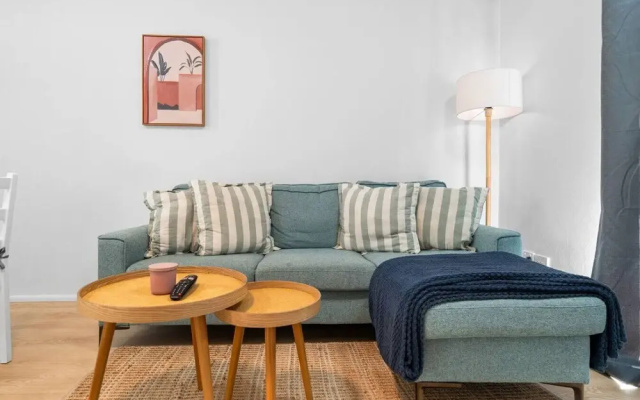 Zen Crescent Sanctuary Cozy - Modern - Unique
