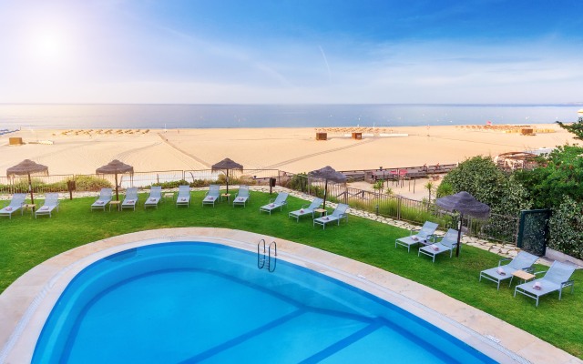 AP Oriental Beach
