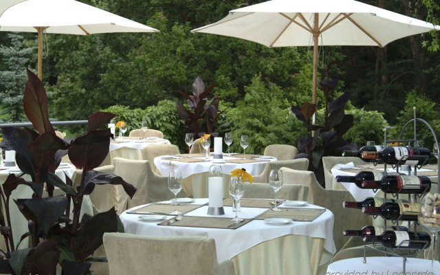 Karolina Park Hotel