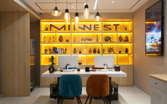 Mingchao Future Hotel (Shanghai Road Hanjiang Normal University)