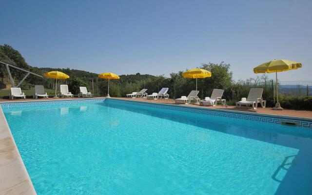 Belvilla by OYO Club House