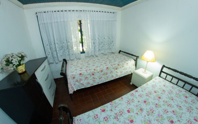 OBA 44 - Beach house in front of the sea - Caraguatatuba