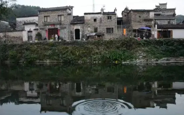 Riverside Warm Hostel
