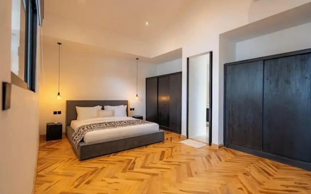 Black Villa by Betterplace